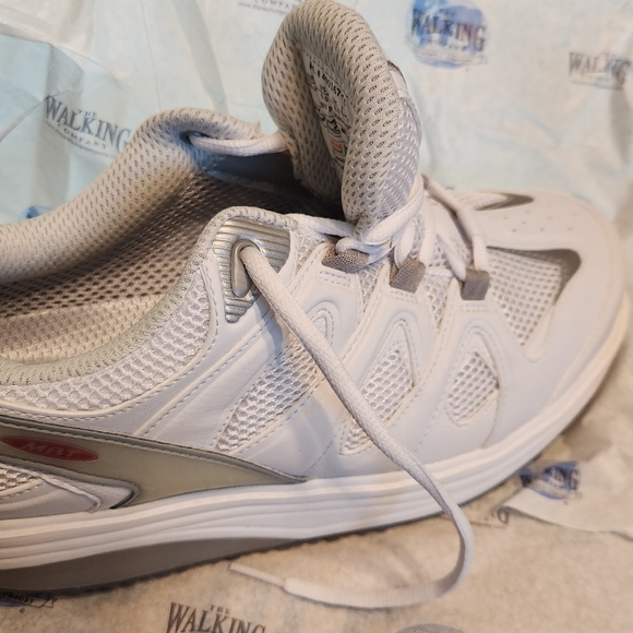New in Box Women's MBT Sport 2 White Sz 9.5 - Picture 10 of 11